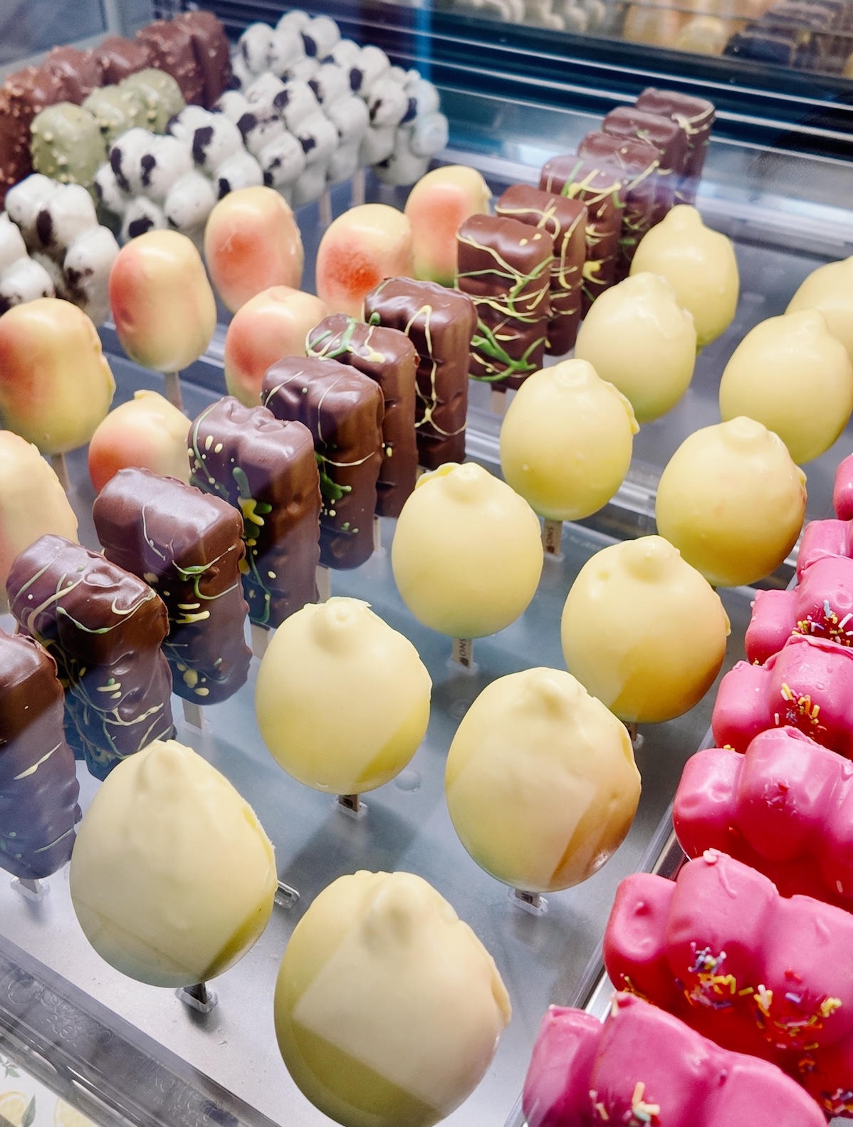 snowflake_gelato_london_snow_lemon_dubai_chocolate_icecream