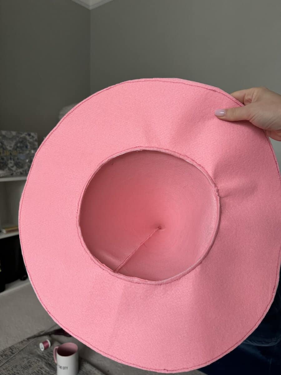 How_to_Make_a_Pink_Halloween_Witches_Hat_step_by_step