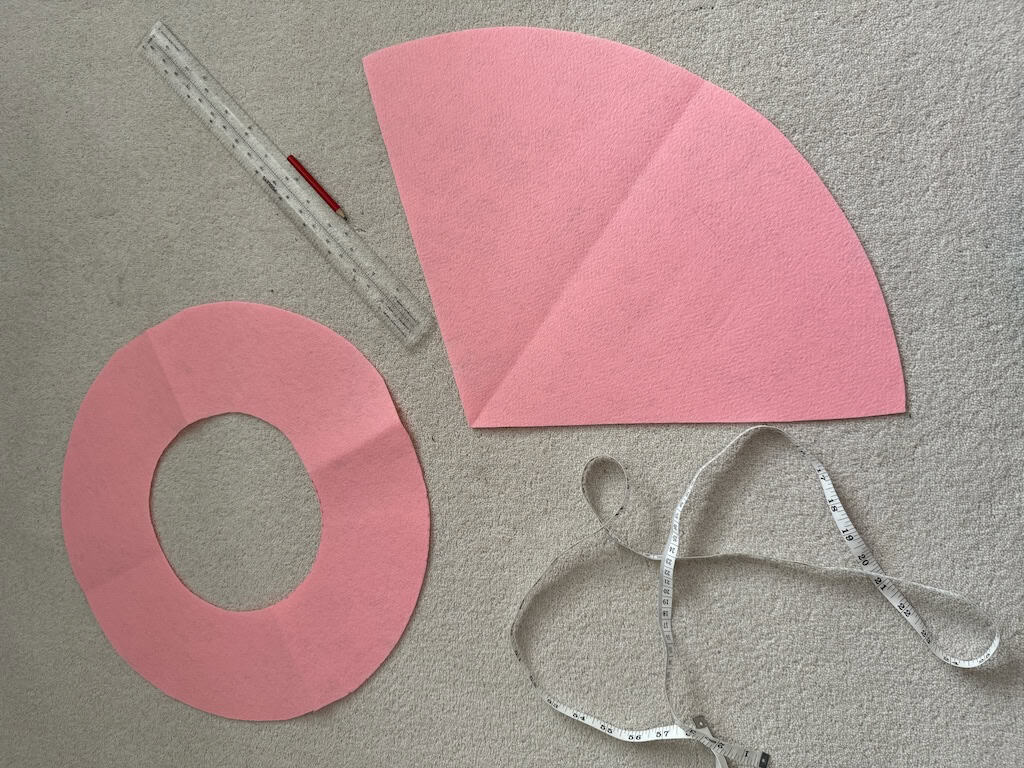 How_to_Make_a_Pink_Halloween_Witches_Hat_step_by_step