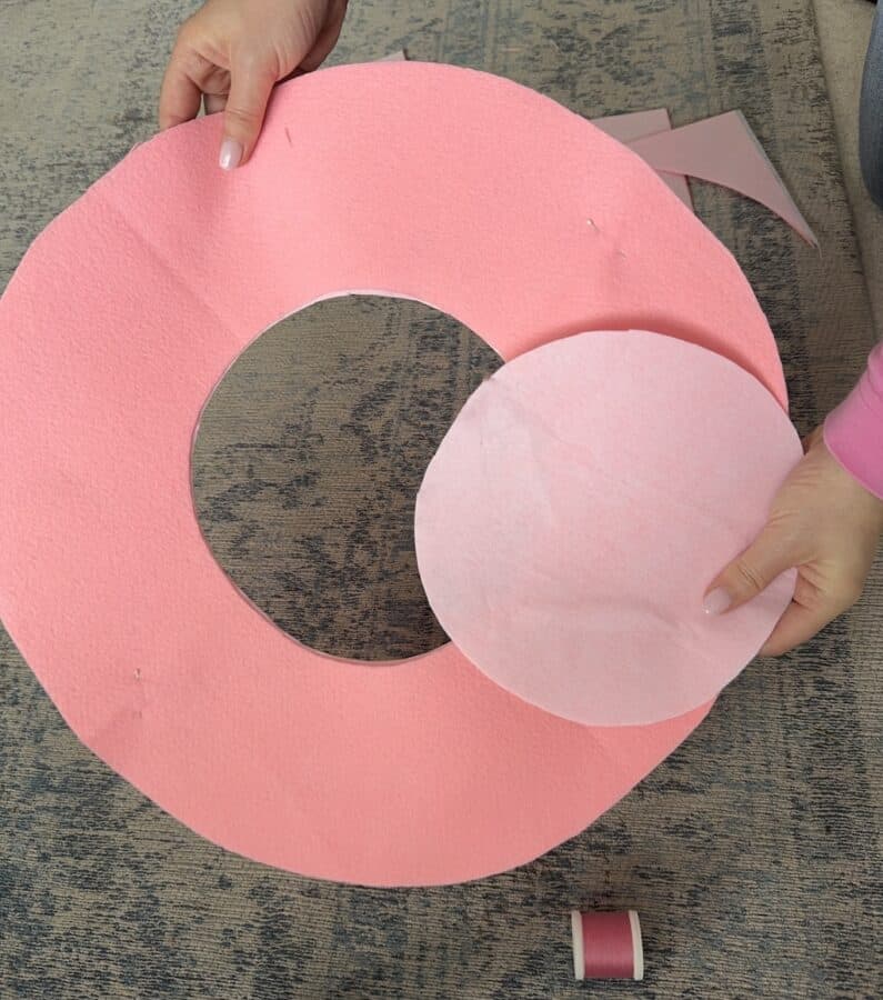 How_to_Make_a_Pink_Halloween_Witches_Hat_step_by_step