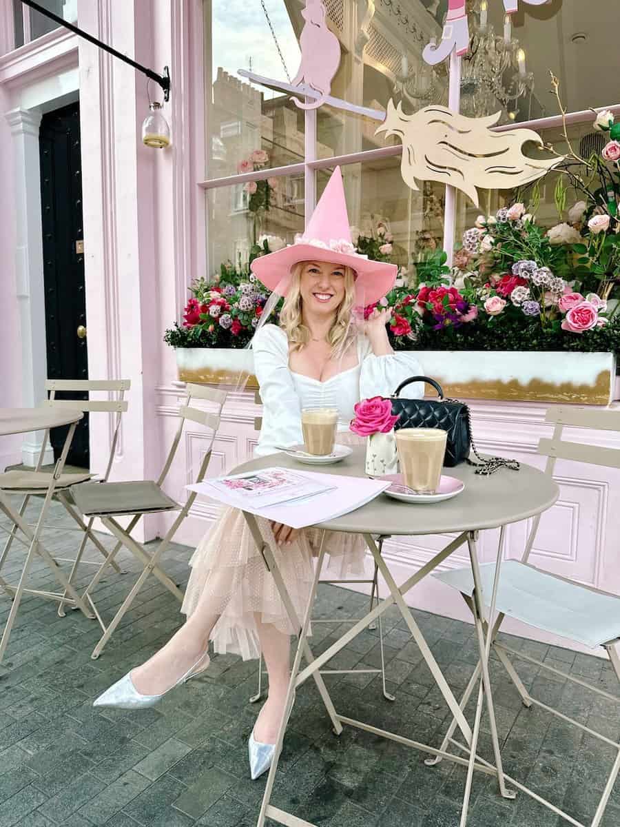 How_to_Make_a_Pink_Halloween_Witches_Hat_peggy_porschen