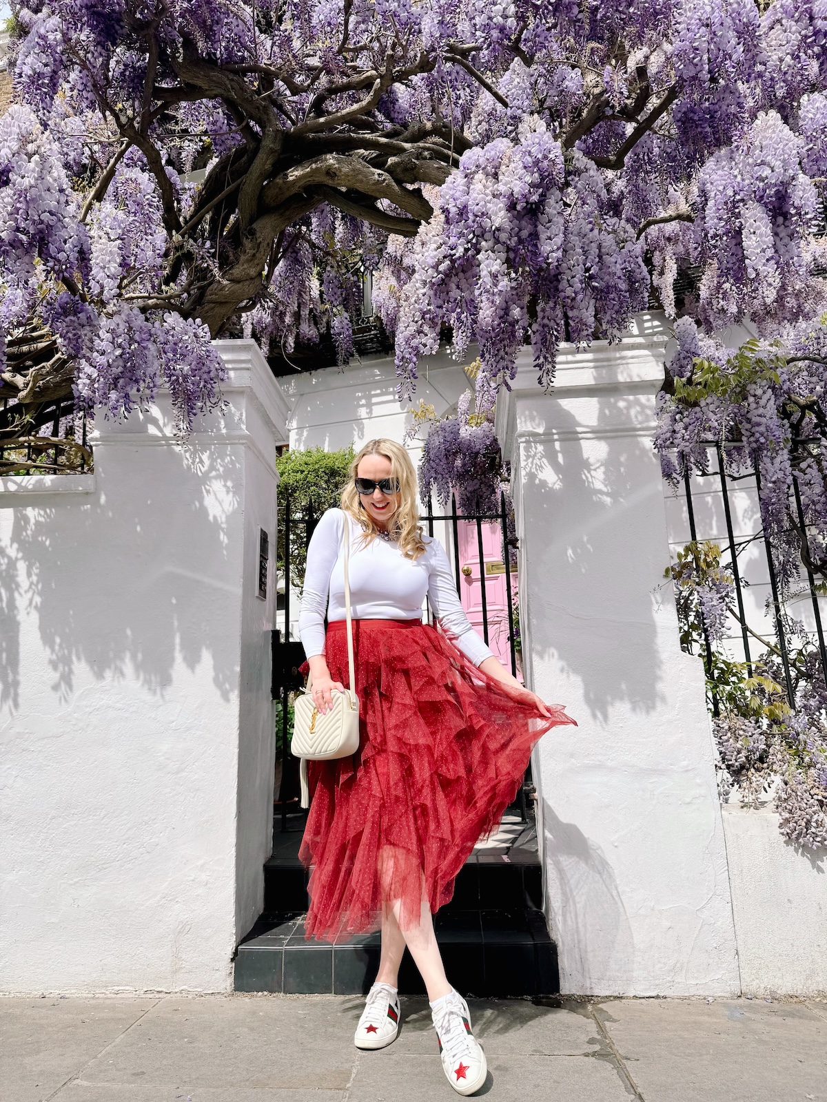 wisteria_london_best_places_bedford_gardens_pink_door