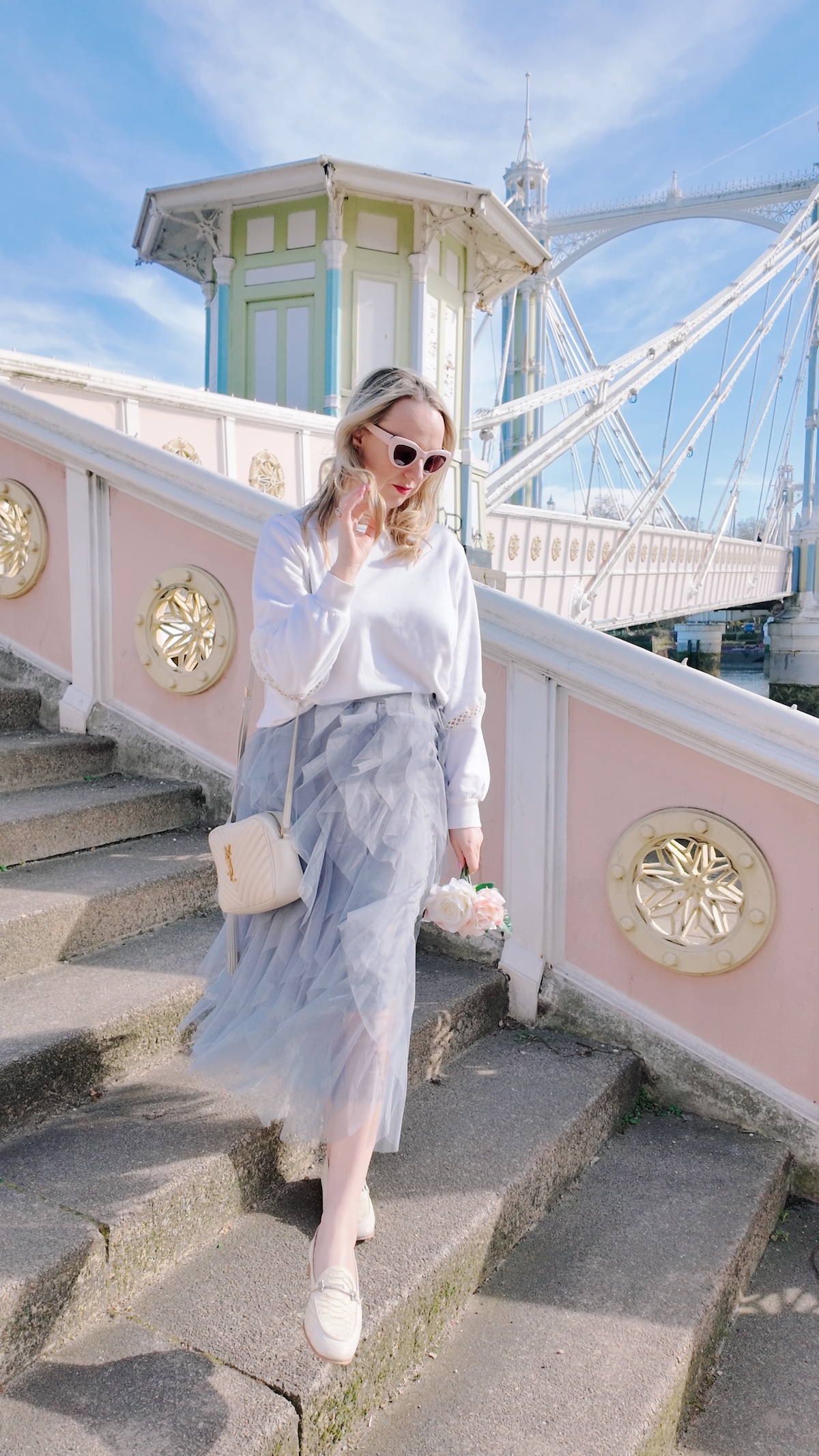 london_walk_belgravia_chelsea_albert_bridge