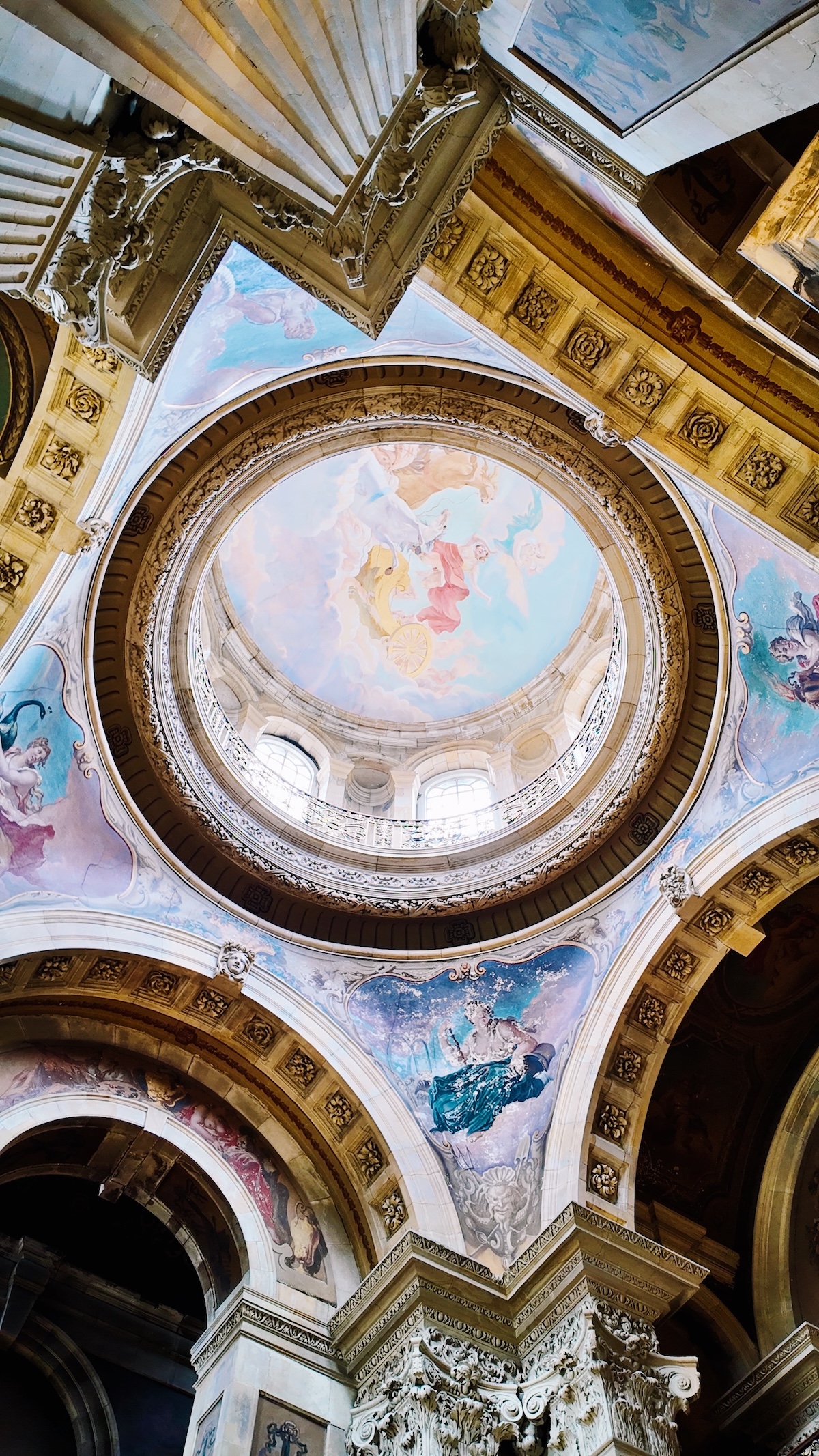 castle_howard_bridgerton_great_hall