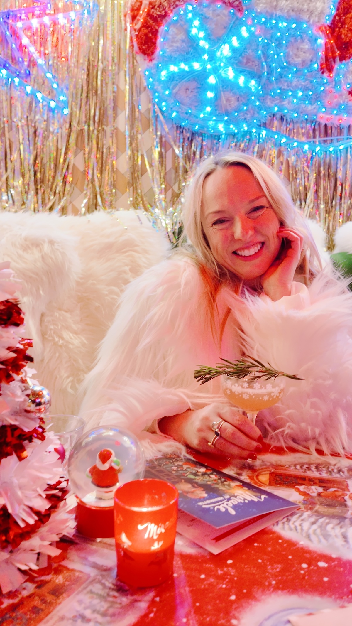 miracle_bar_2025_covent_garden_christmas_london_henrietta