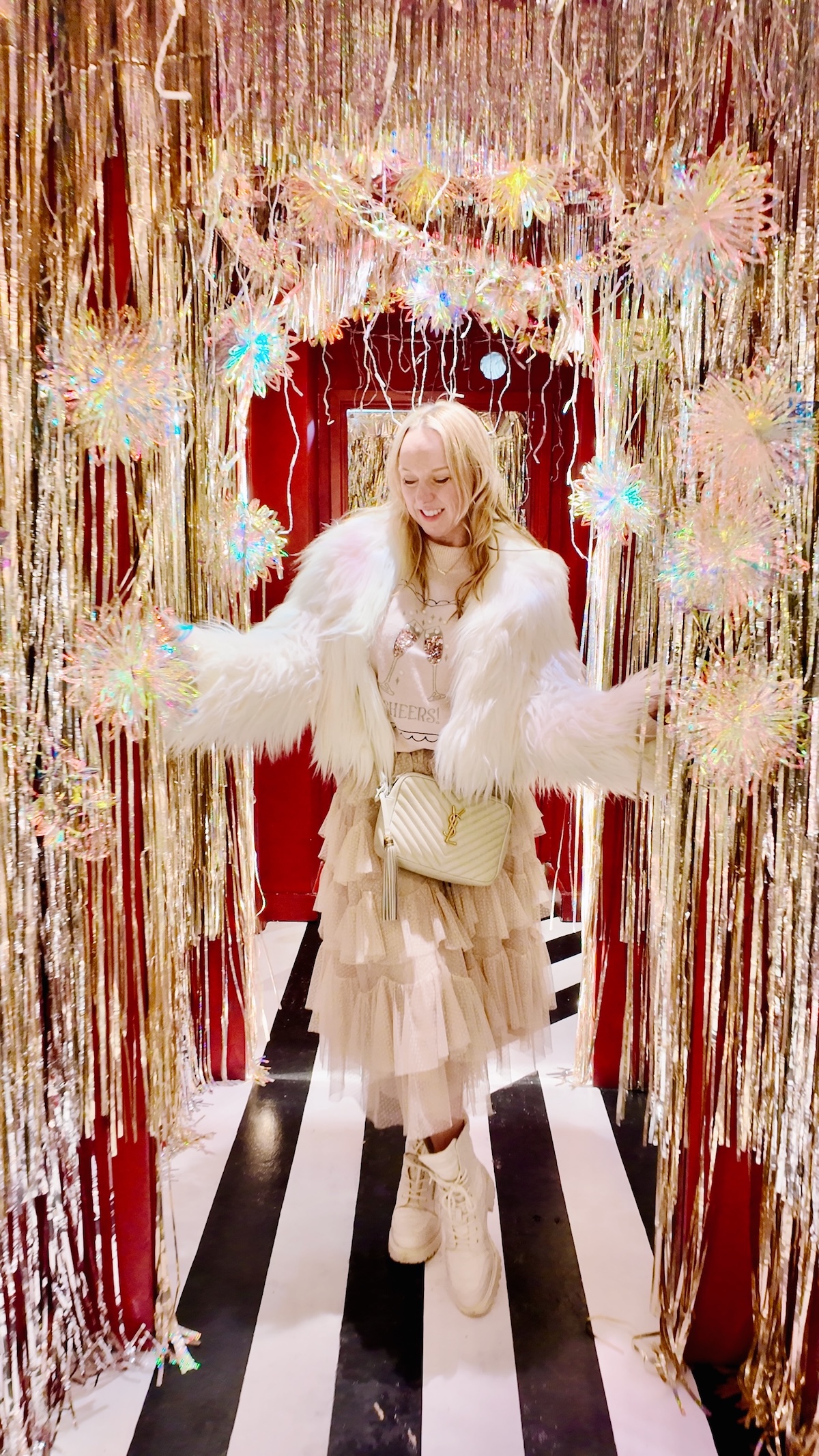 miracle_bar_2025_covent_garden_christmas_london_henrietta