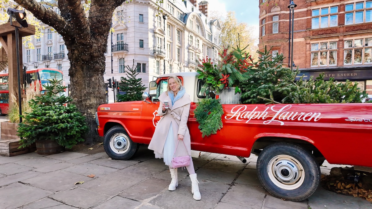ralph_lauren_coffee_shop_red_truck_sloane_square_chelsea_2025_christmas_london