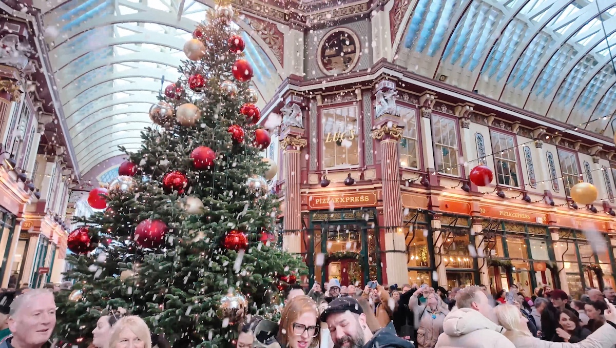 leadenhall_market_snow_christmas_in_london