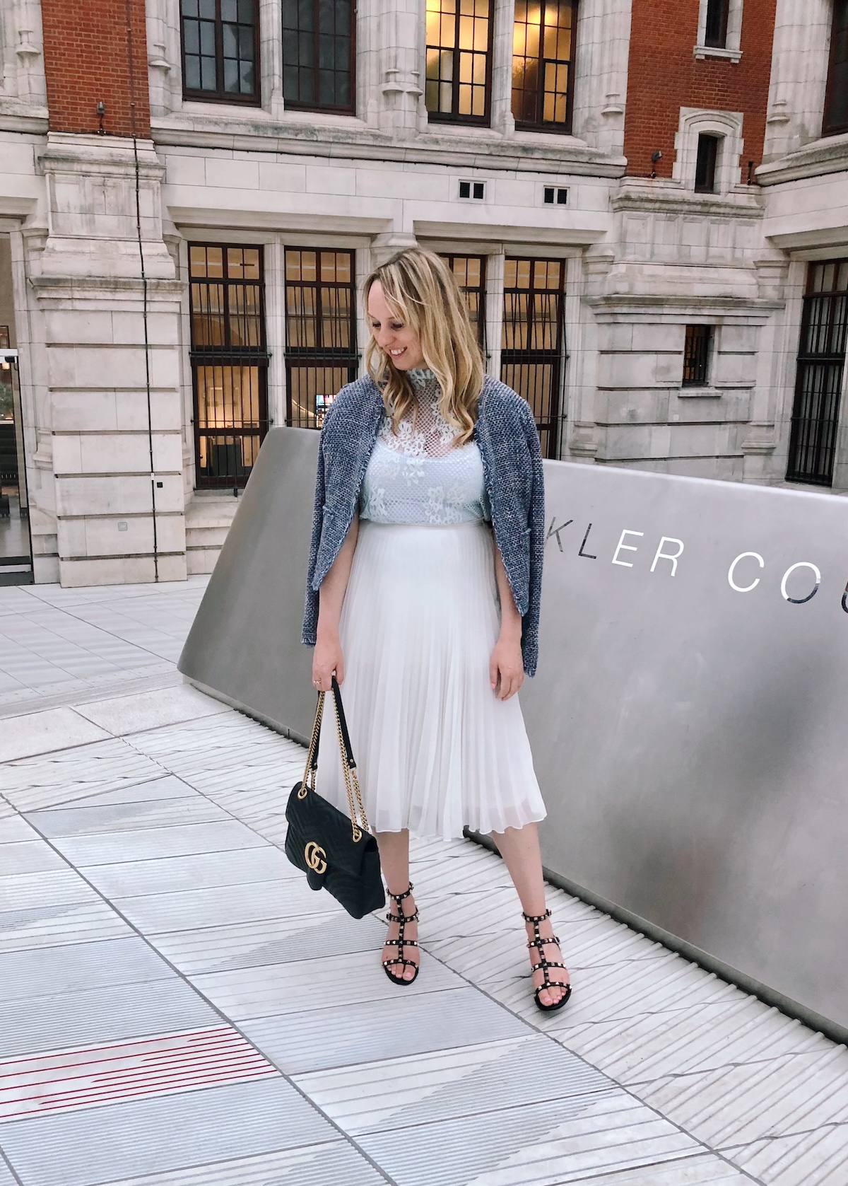 victoria_and_albert_exhibition_road_entrance