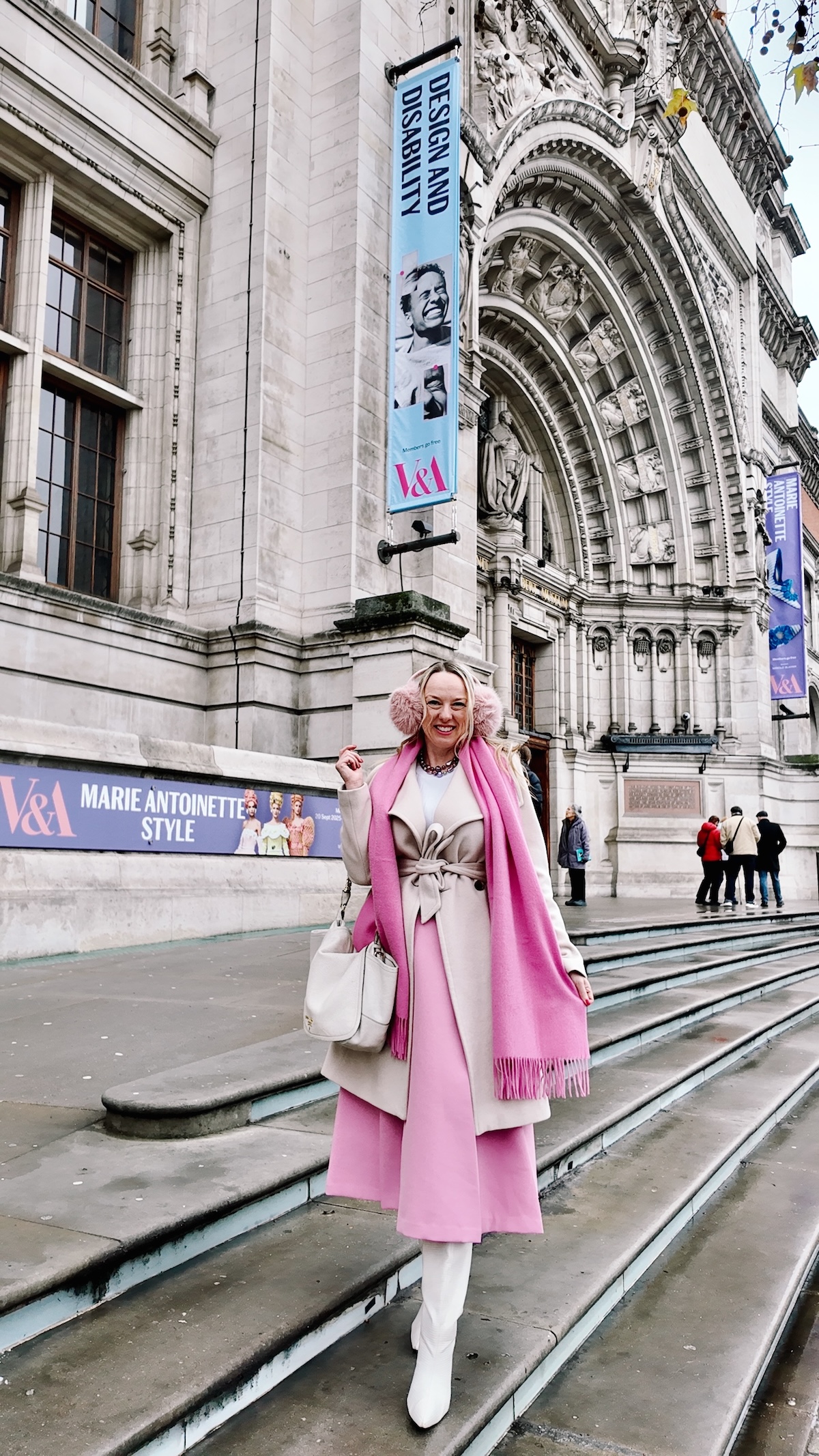 victoria_and_albert_museum_cromwell_road_entrance