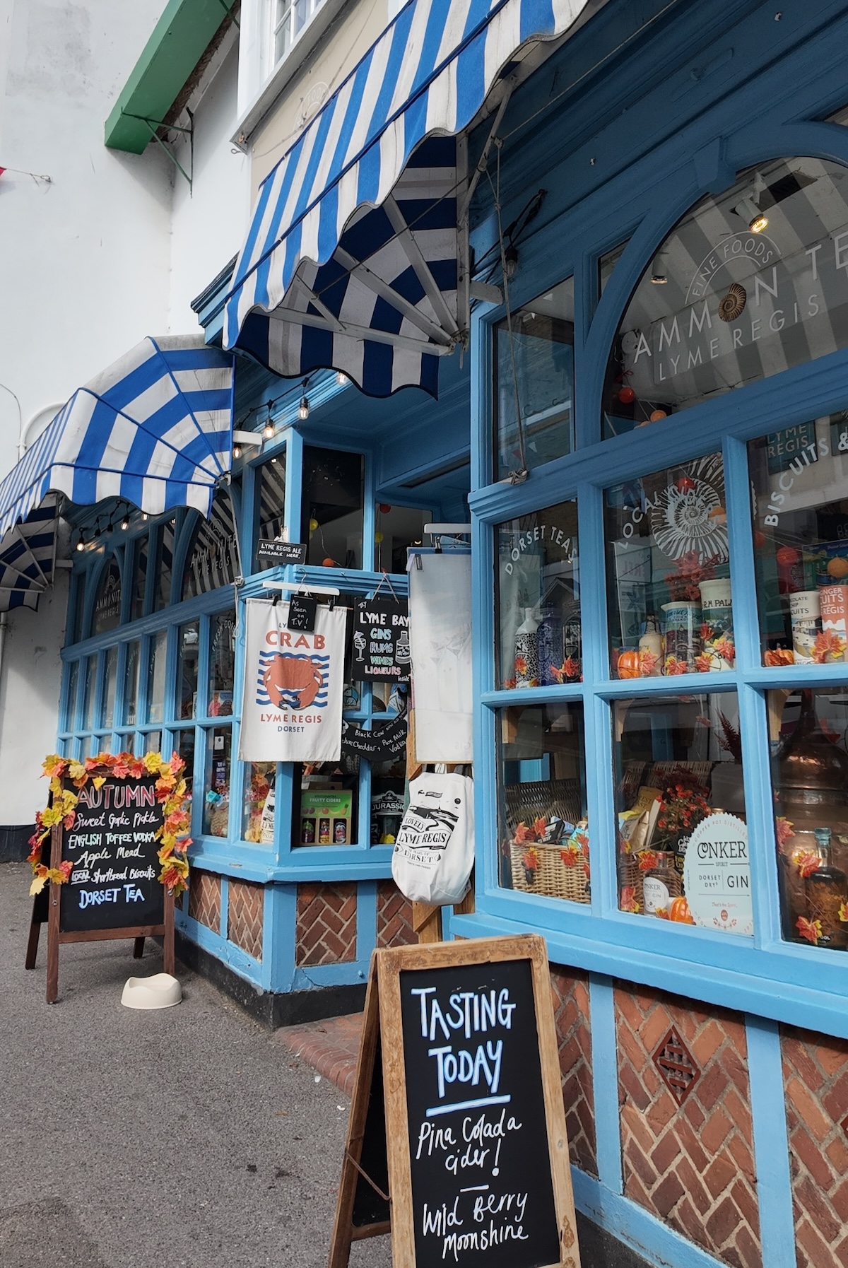 lyme_regis_shops