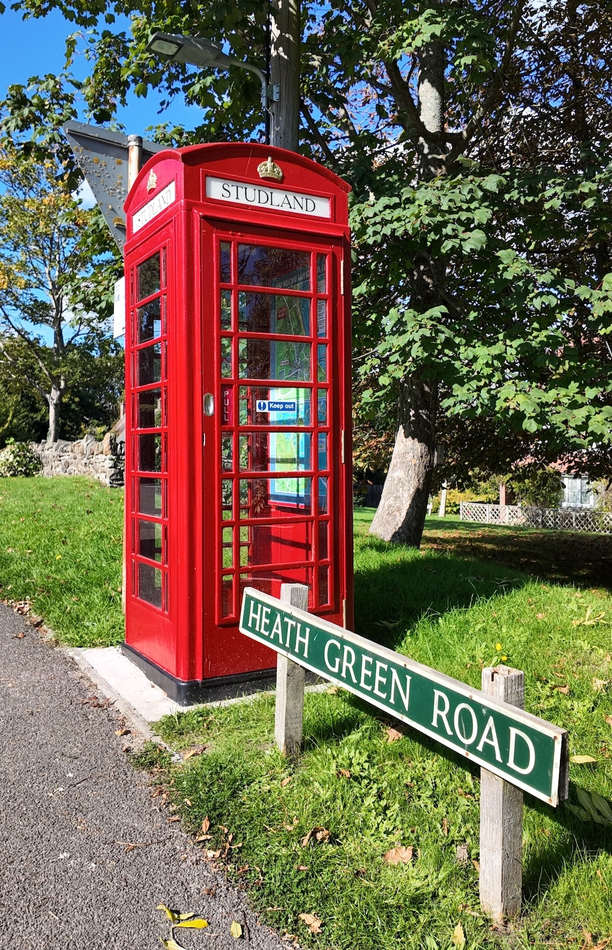 studland_dorset_phone_box
