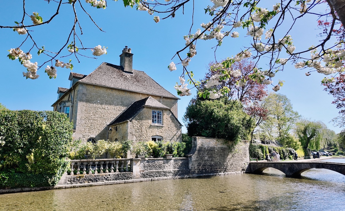 cotswolds_spring_bourton_on_the_water