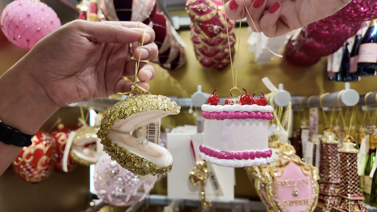 harrods_christmas_pink