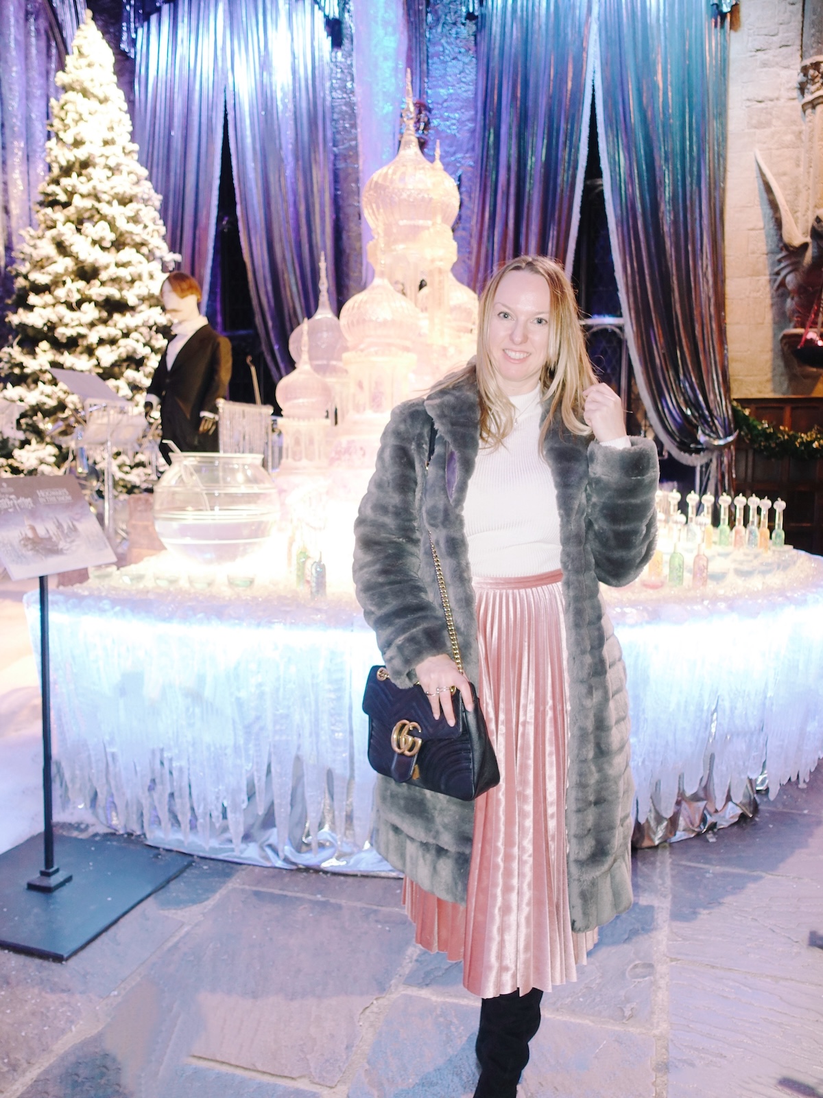 harry_potter_world_hogwarts_christmas_2.JPG<br />
harry_potter_world_hogwarts_christmas.JPG