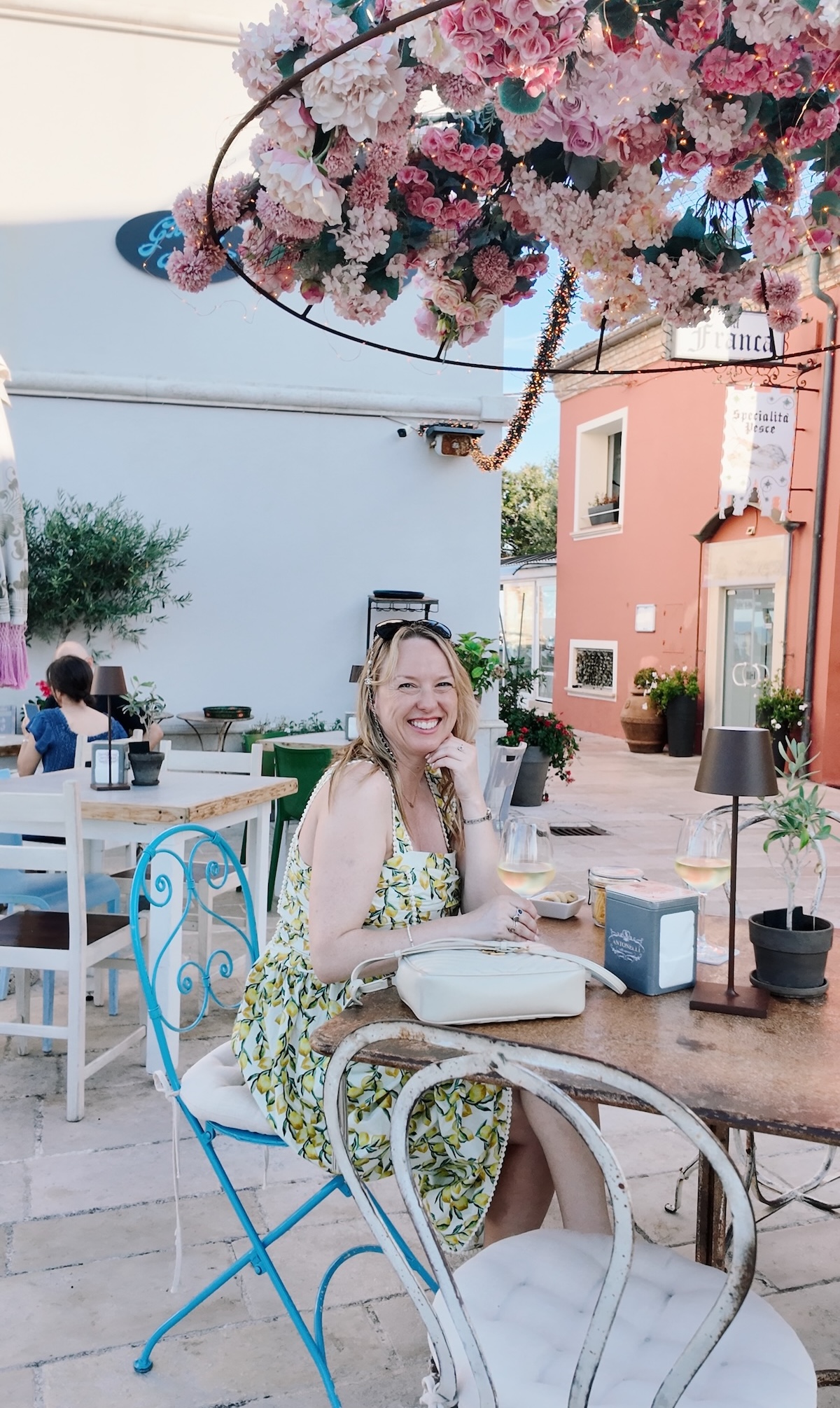 le-petit_cafe_pink_floral-numana
