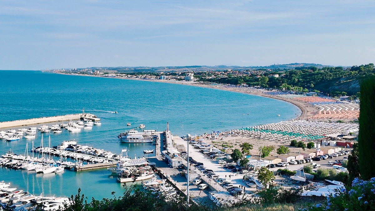 numana_beach_harbour-